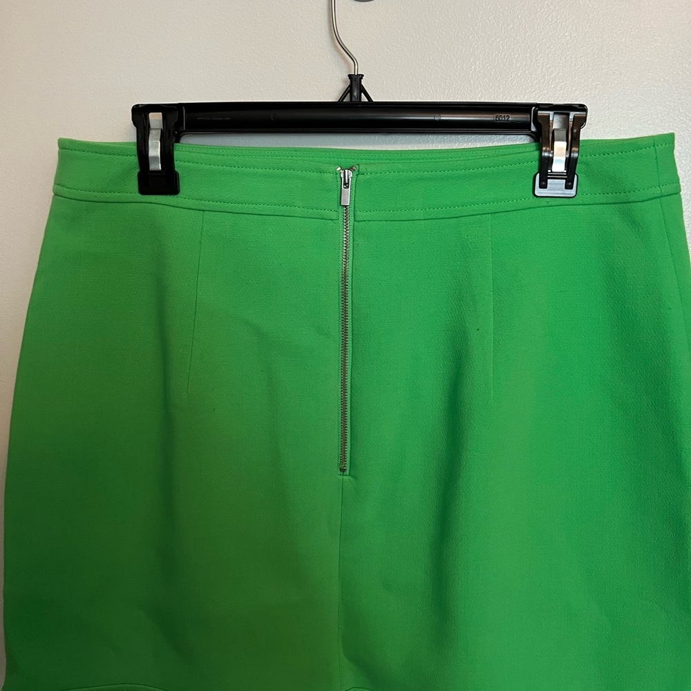 Banana Republic Mini Skirt - Picture 2 of 8